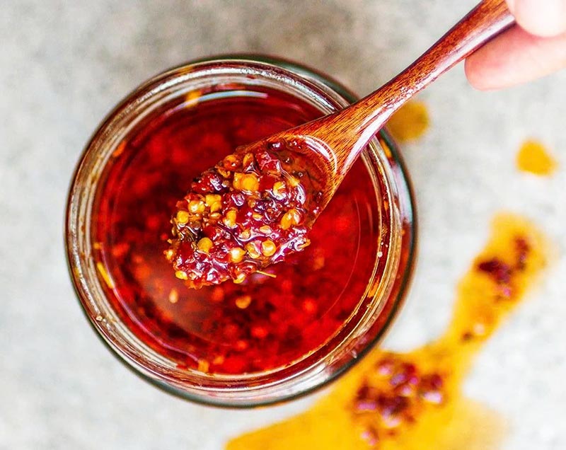 Nguyên liệu bánh tráng trộn dầu ăn hoặc dầu điều